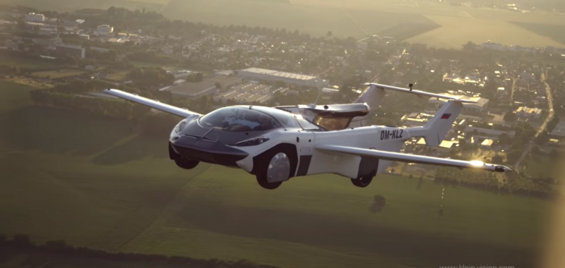 В Словакии летающий автомобиль совершил первый междугородный рейс. Видео