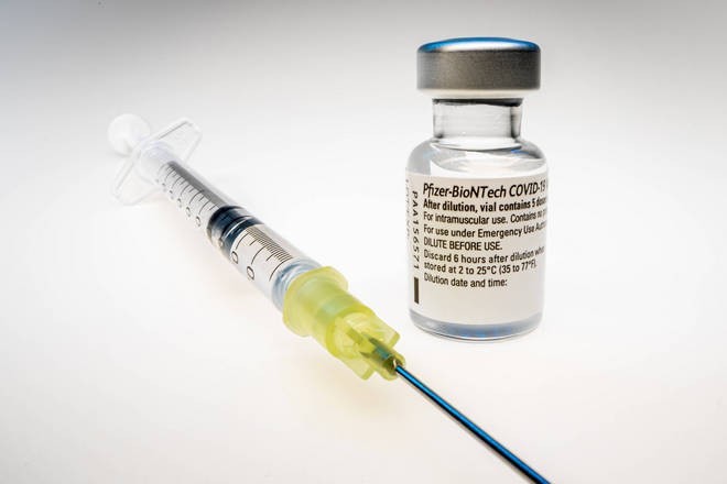 Европейский регулятор: Pfizer и Moderna могут вызвать воспаление сердца  - NEWS.ru - 11.07.21