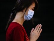 Китай отменил штрафы за рождение третьего ребенка