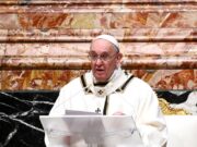 После воскресной проповеди Папу Римского госпитализировали: его готовят к операции