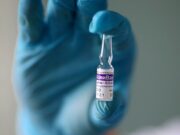 В Минздраве рассказали об испытаниях вакцины от COVID-19 для подростков