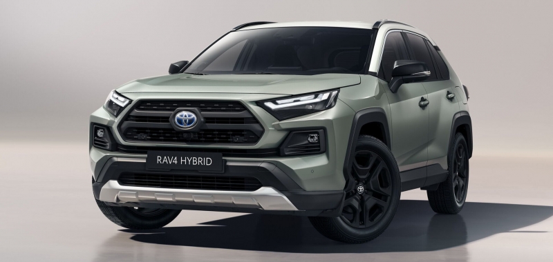 Toyota показала обновленный RAV4