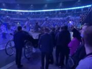 Жириновского в Москве «вывели из себя» лошади (видео)