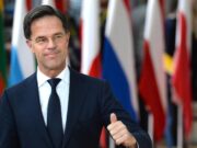 Рютте призвал британцев защищать себя, чтобы не заговорить по-русски