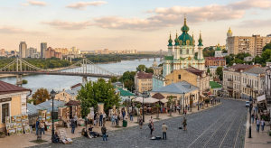 Офіційна реєстрація місця проживання в Києві: як оформити прописку законно та уникнути шахраїв